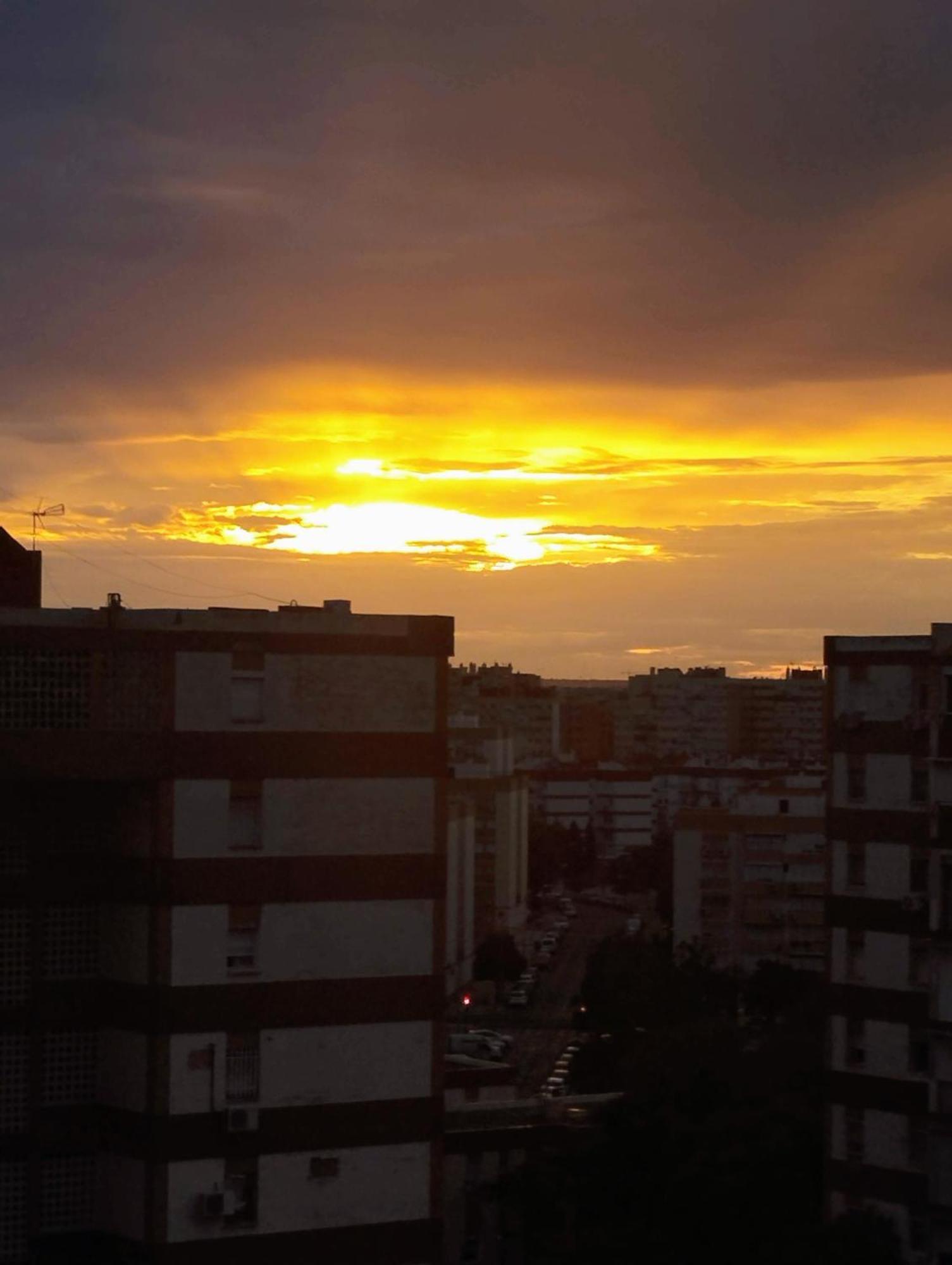 Habitaciones Privadas Con Cama Doble En Sevilla ภายนอก รูปภาพ