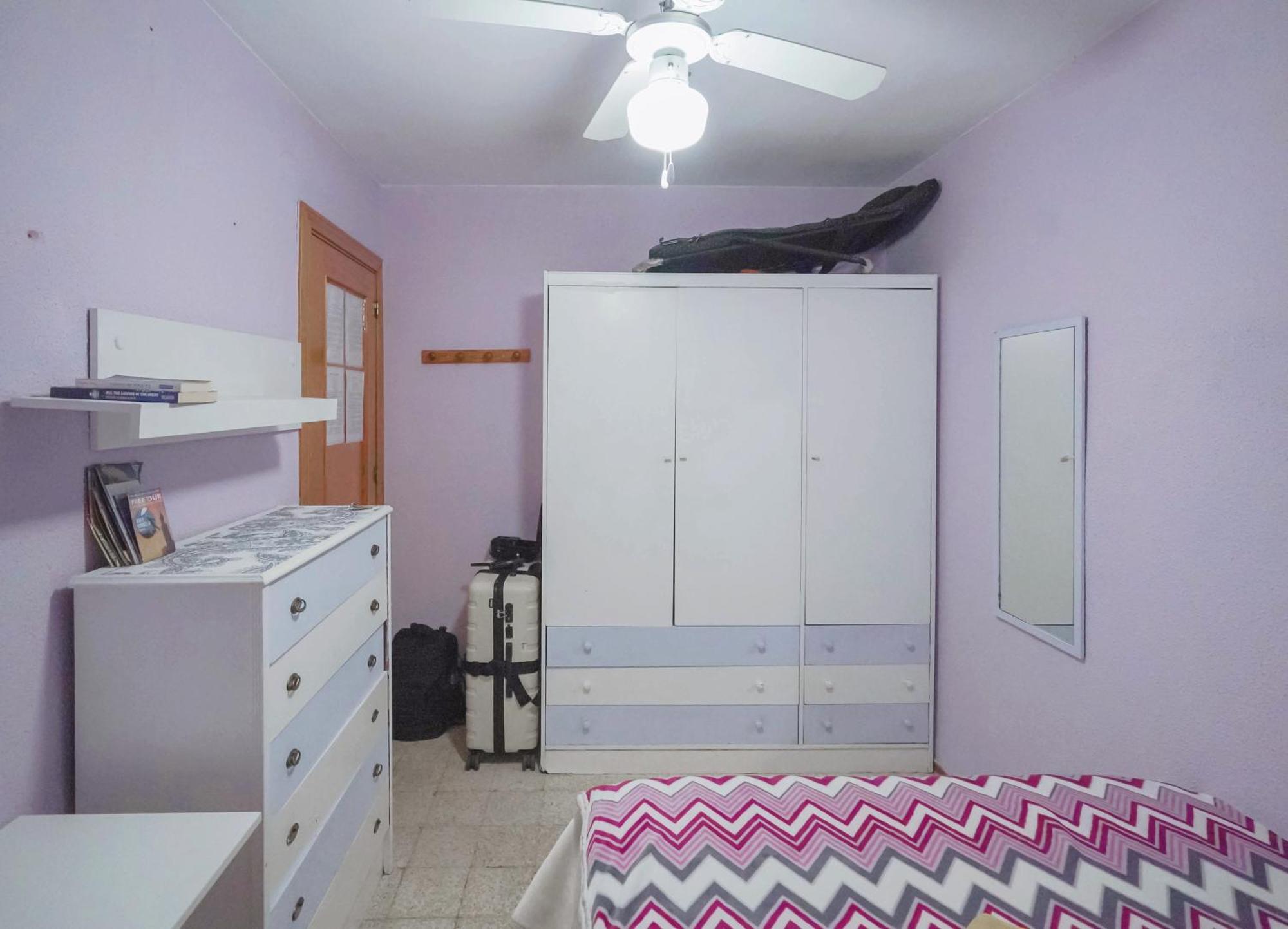 Habitaciones Privadas Con Cama Doble En Sevilla ภายนอก รูปภาพ