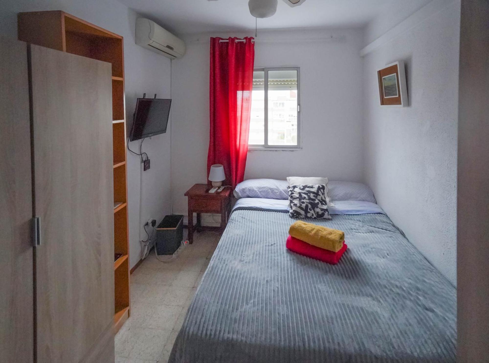 Habitaciones Privadas Con Cama Doble En Sevilla ภายนอก รูปภาพ
