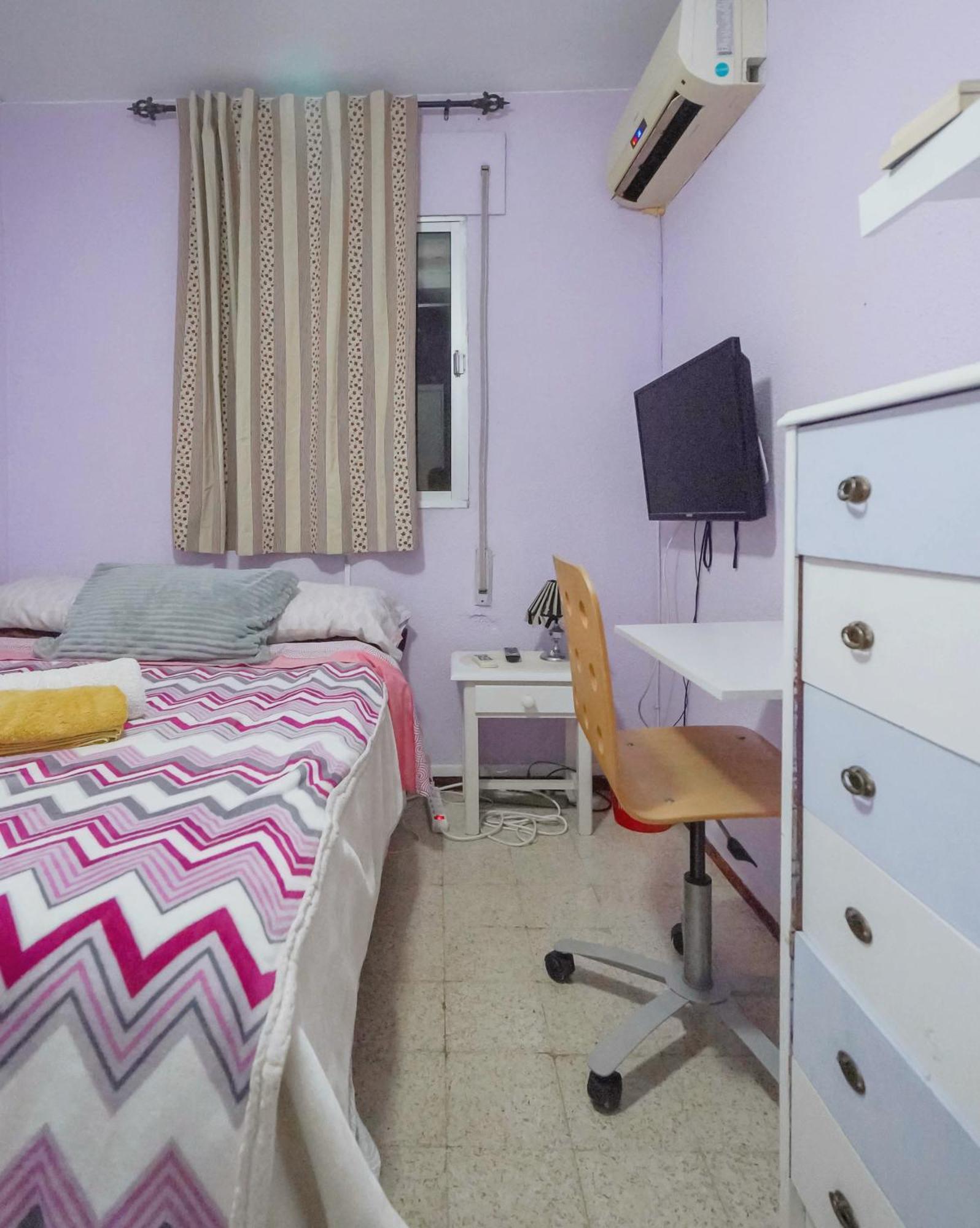 Habitaciones Privadas Con Cama Doble En Sevilla ภายนอก รูปภาพ