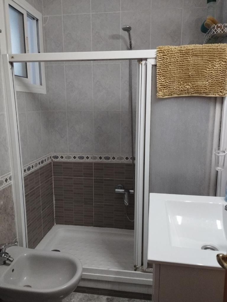 Habitaciones Privadas Con Cama Doble En Sevilla ภายนอก รูปภาพ