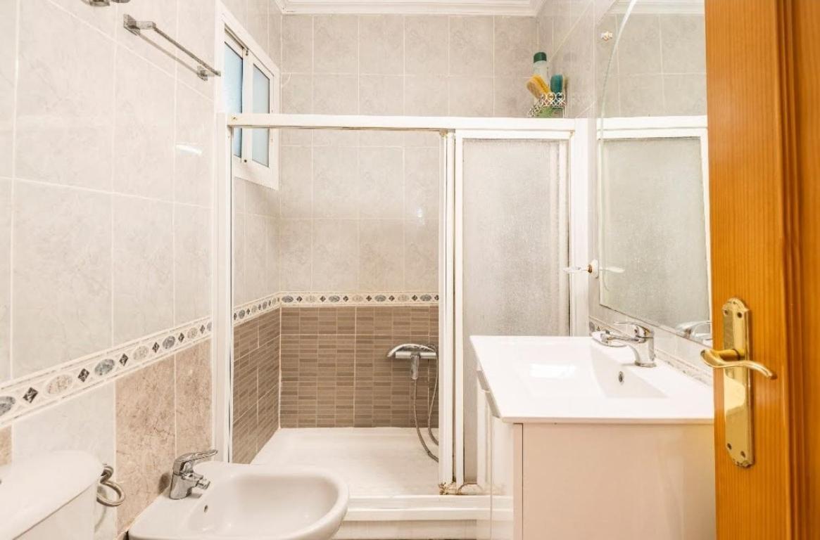 Habitaciones Privadas Con Cama Doble En Sevilla ภายนอก รูปภาพ